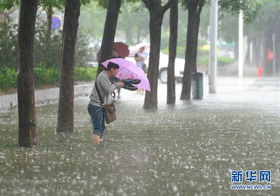 （生态）（1）河北继续发布暴雨红色预警