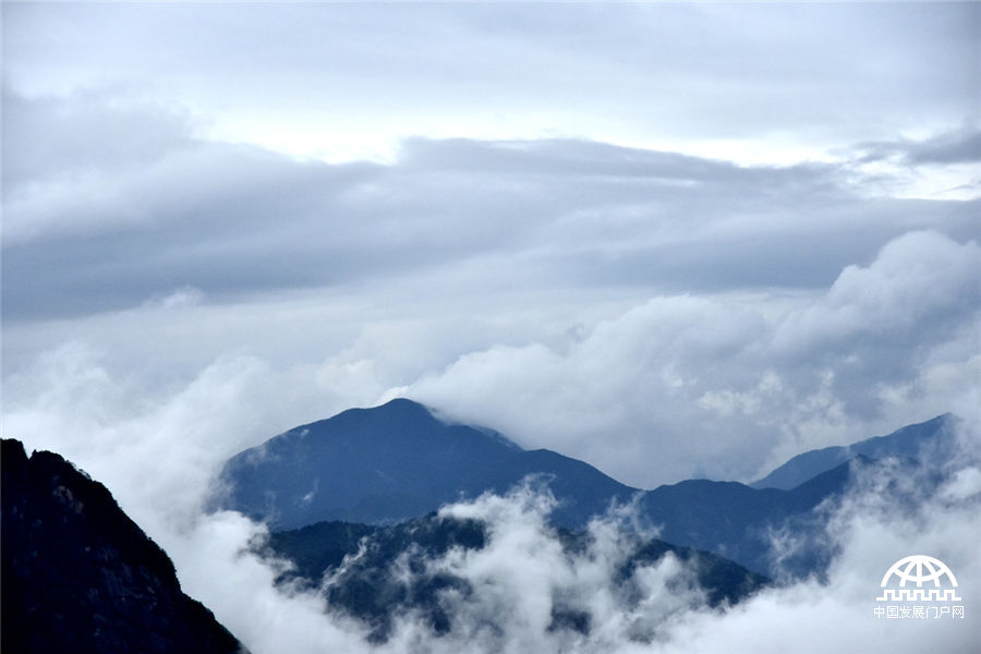 黄山云海天际流 天地皆风景