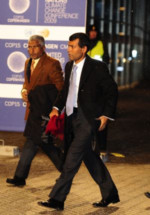 Maldives&apos; President Mohamed Nasheed arrives at the venue of the United Nations Climate Change Conference in Copenhagen, capital of Denmark, December 18, 2009.