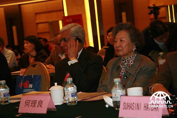 He Liliang (Right), Former Deputy Director General of Department of Foreign Affairs Management, Ministry of Foreign Affairs of China, at the India-China Development Forum held in Beijing on March 30, 2010.