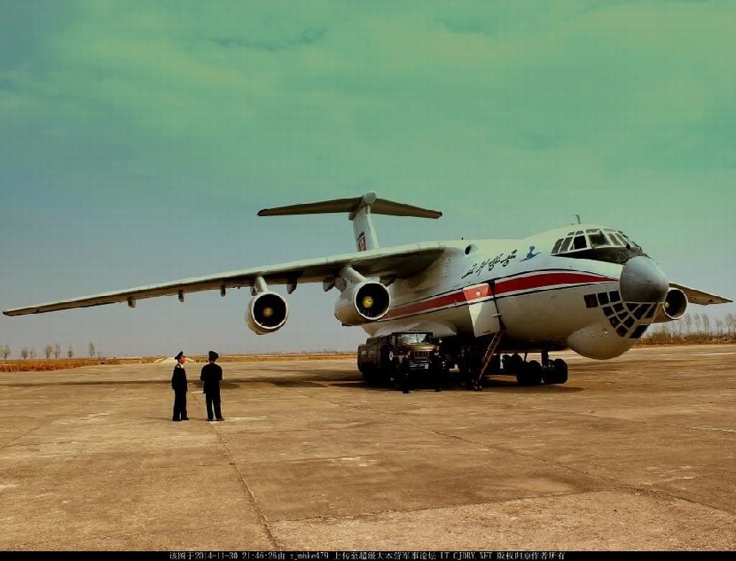 朝鮮のIl-76　人も貨物も輸送