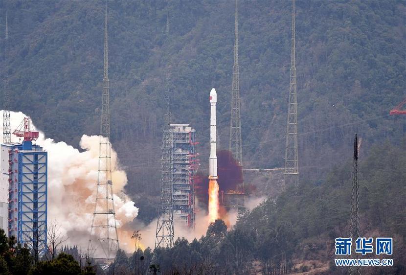 （新华直击）（1）我国成功发射第五颗新一代北斗导航卫星 
