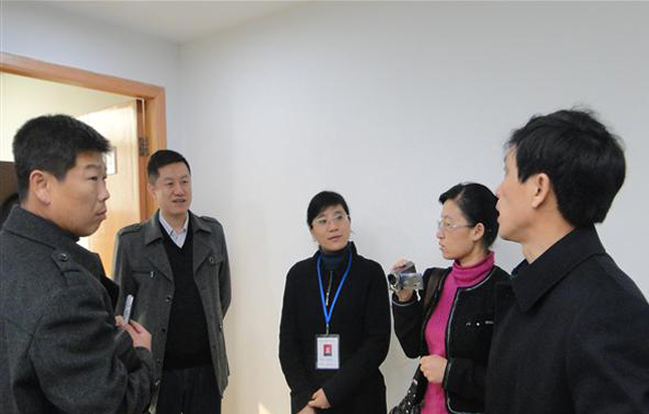 江西南昌县纪委副书记闵<em>红妹</em>(男)坠楼身亡(图)