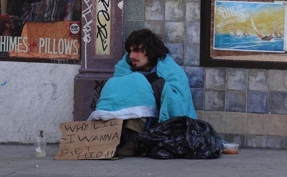 迪拜乞丐月入47万_乞丐月收入万(3)