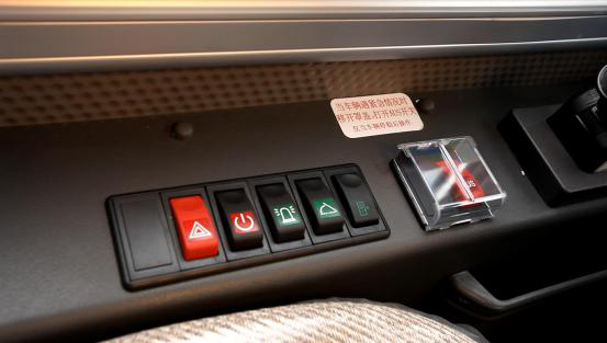 亲历测试 宇通校车走心儿童"安全路"