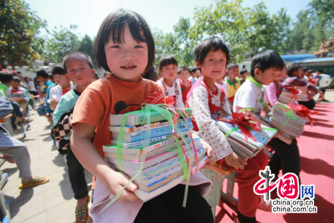 开封市二师附小同杞县罗寨小学城乡结对共享优质教育