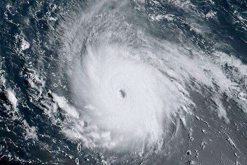 美国:超强飓风厄玛来袭--厄玛预计周日登陆
