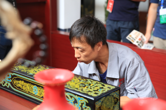 传承与创新,走近山西平遥“明艳”的推光漆器 传承与创新,走近山西平遥“明艳”的推光漆器