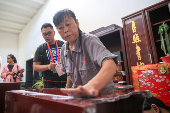 传承与创新,走近山西平遥“明艳”的推光漆器 传承与创新,走近山西平遥“明艳”的推光漆器