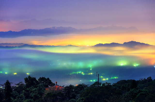 Taibei dans le brouillard : des images à couper le souffle