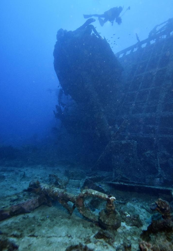 第二次大戦中の米掃海艦、沈没の写真が公開