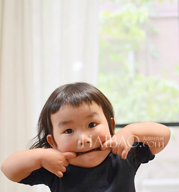 Выразительная мимика малышки Эйрис (Aries)