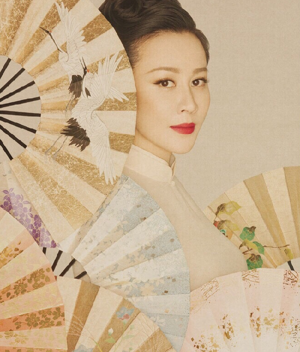 Изящная актриса Лю Цзялин на обложках журнала