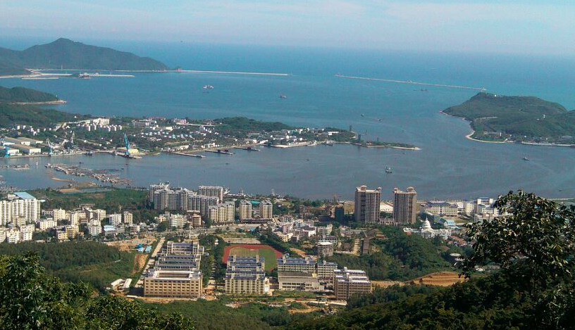 Puerto de Sanya de China con capacidad para atracar portaaviones