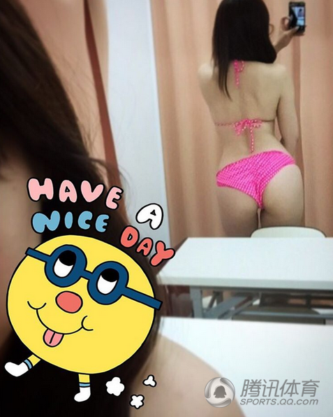 Hermosa japonesa luce sus fotos privadas en gimnasio6