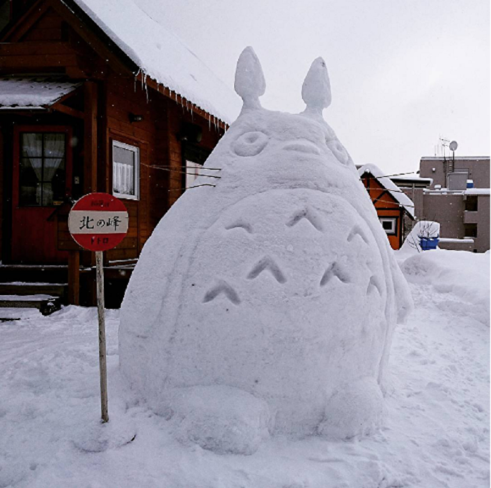 Singulares figuras de muñeco de nieve en Japón7