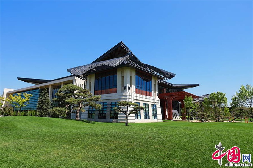 10 fotos para conocer el Centro de Conferencia Internacional de Lago de Yanqi