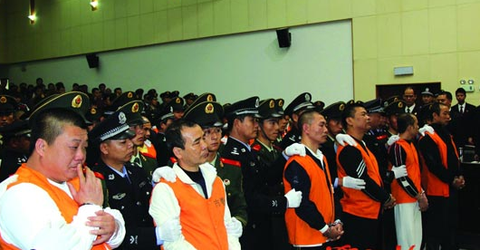 Five men were sentenced Thursday to death for the murders of four people by a 43-strong south China criminal gang. Xu jianqiang (first from left), Lin Guoqin (second from left). [ycwb.com.cn]