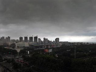 Rain storms warning issued in Haikou 