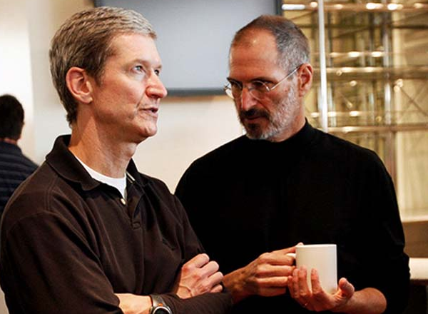 Tim Cook (L) has been named Apple's new chief executive officer after Steve Jobs (R) stepped down.