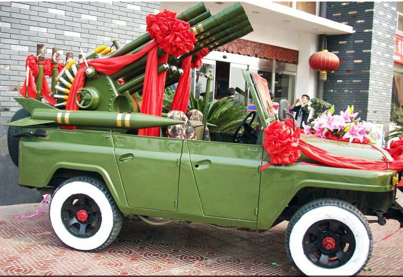 Chinese jeep available for rent for marriage fireworks.[Photo/163.com] 