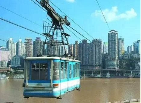 A cableway across the Jialing River in Chongqing will be rebuilt to boost tourism.