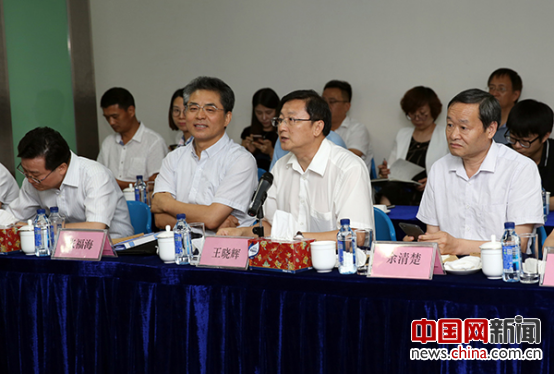 Wang Xiaohui, editor-in-chief of China.org.cn, introduces the practice and experience in producing the program&apos;China Mosaic&apos;at the seminar in Beijing on July 18. [Photo/China.org.cn]