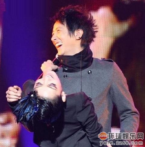 女星拍床戏太激烈而受伤 范冰冰胯骨见血[18]