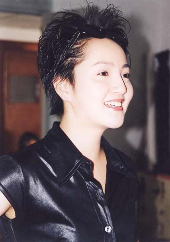 19岁演女一号美貌惊人，陈道明葛优给她配戏，却神秘隐退被遗忘