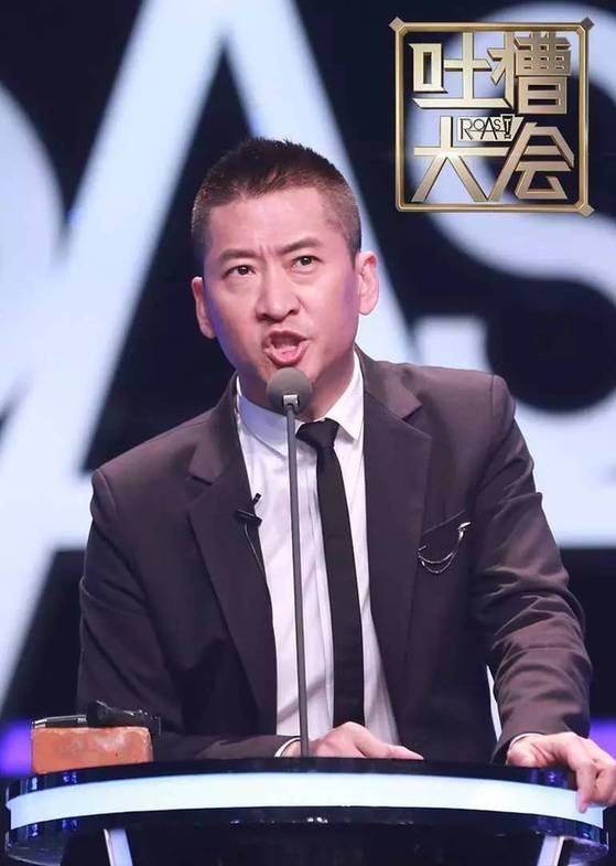 我们的脱口秀为什么既不正确又很尴尬?