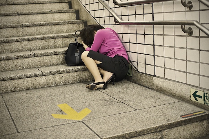 Photos : les Japonais endormis n&apos;importe où 3
