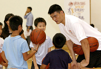 NBA Stars Spread Care to AIDS Orphans -- ch