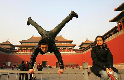 Parkour popular among Chinese youth -- china.