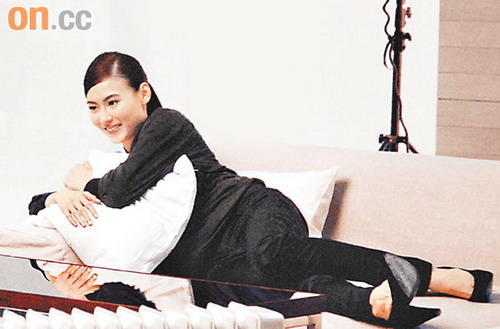 Scandal Plagued Cecilia Cheung Resumes Work Cn