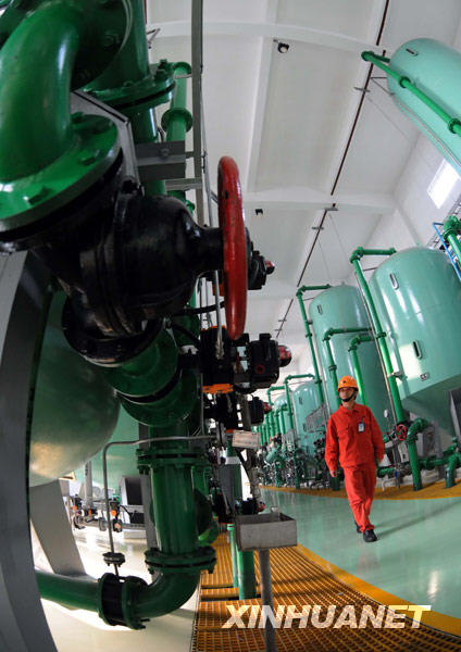 沧元gdp_中国gdp增长图(3)