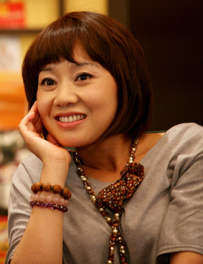 闫妮牛莉辣评<em>男欢女爱</em>
