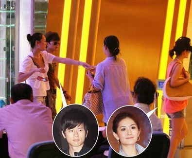 放弃百科全书谢娜<em>张杰</em>订婚 亲密<em>照片</em>记录情路