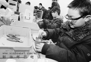 图文:破坏室里培养求知欲