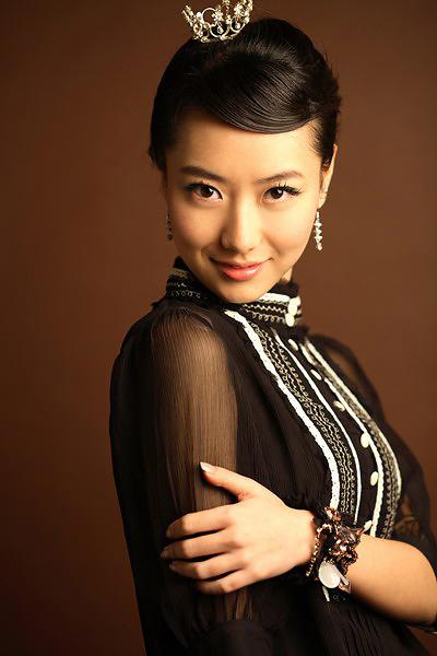 <em>漂亮美女</em>的<em>性感</em>写真 白冰 (2)_中国网