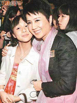 迷人小萝莉 赌王<em>幼女</em>何超欣甜美照片(组图)_中