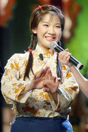 陈道明<em>女儿</em>陈格巨星千金大比拼_中国网