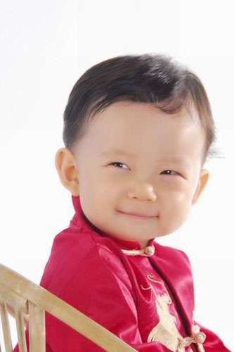 王刚大秀三婚妻儿照片 揭和<em>成方圆</em>离婚内情(组