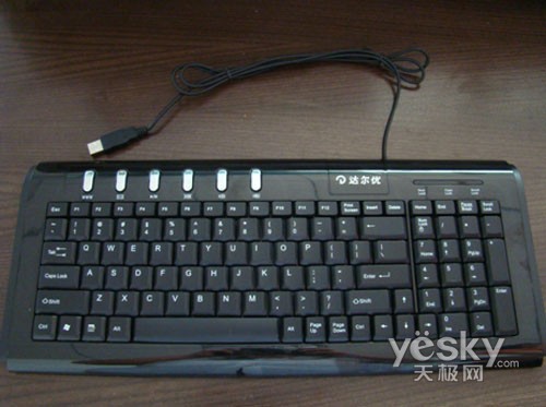 有什么推荐的电脑键盘 447841287731627739.jpg