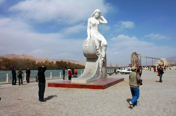 贵德:<em>黄河</em>的<em>少女</em>时代_中国网