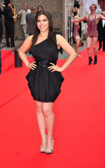 贝蒂<em>出嫁</em> 《<em>丑女</em>贝蒂》女主角亚美莉卡正式订