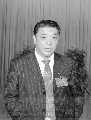 围绕"四个坚持" 积极 推进集体林权制度改革