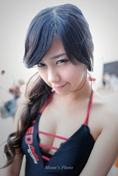 韩国最美球迷尹惠熙最新写真 爆红得益炒作(图