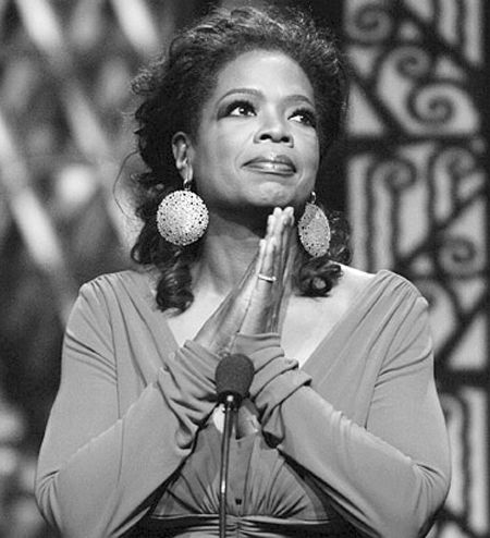 56岁美国著名"脱口秀女王"奥普拉被曝曾当雏妓