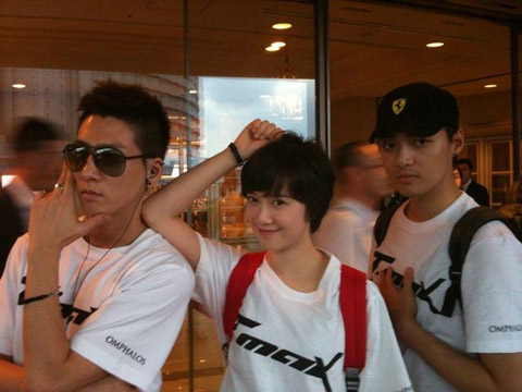 具惠善公开日本花男同学会照片