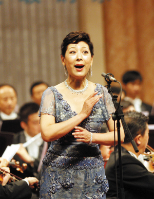 大家怀着对人民音乐家<em>施光南</em>的无比敬仰和深切